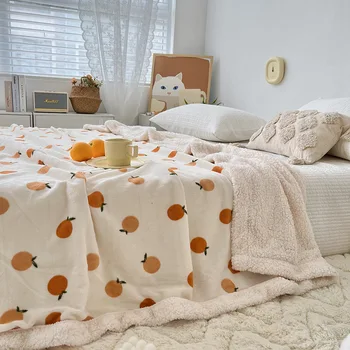 INS Жаккардовое Кашемировое одеяло с мультяшным мишкой в Корейском стиле, Клубничное, супер Мягкое, теплое шерстяное покрывало, покрывала для диванов, покрывала для взрослых и детей Изображение