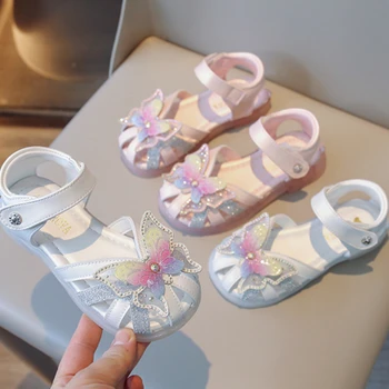 Детская летняя разноцветная обувь с бантом, пляжные сандалии для маленьких девочек, обувь с вырезами, Мягкие детские модные шикарные сандалии, новинка 2023 года Изображение