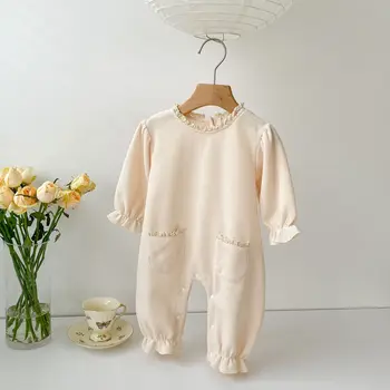 Комбинезон для новорожденных из вафельного хлопка с длинными рукавами Для маленьких девочек, однотонное кружево с двумя карманами, одежда для ползания Изображение