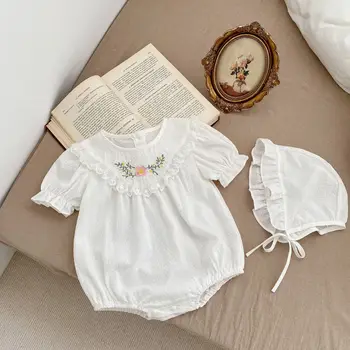 Летняя одежда для маленьких девочек 2023 года, Боди с коротким рукавом и цветочной вышивкой, шапочки, Одежда для новорожденных, Корейский Милый Детский комбинезон Изображение