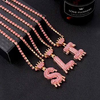 Новый Хип-хоп Розовый Кристалл Массивные ожерелья с подвеской из 26 букв для женщин и мужчин, Блестящие Стразы, Теннисная цепочка, Колье, Ювелирные изделия Изображение
