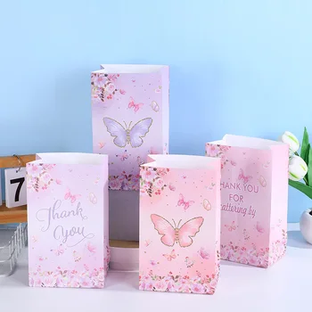 Подарочный пакет с розовой бабочкой и драже 